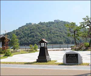 舘山寺　門前公園