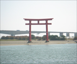 弁天島の鳥居