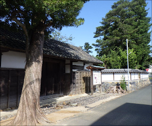 雄踏町<br>「中村家住宅長屋門」-1